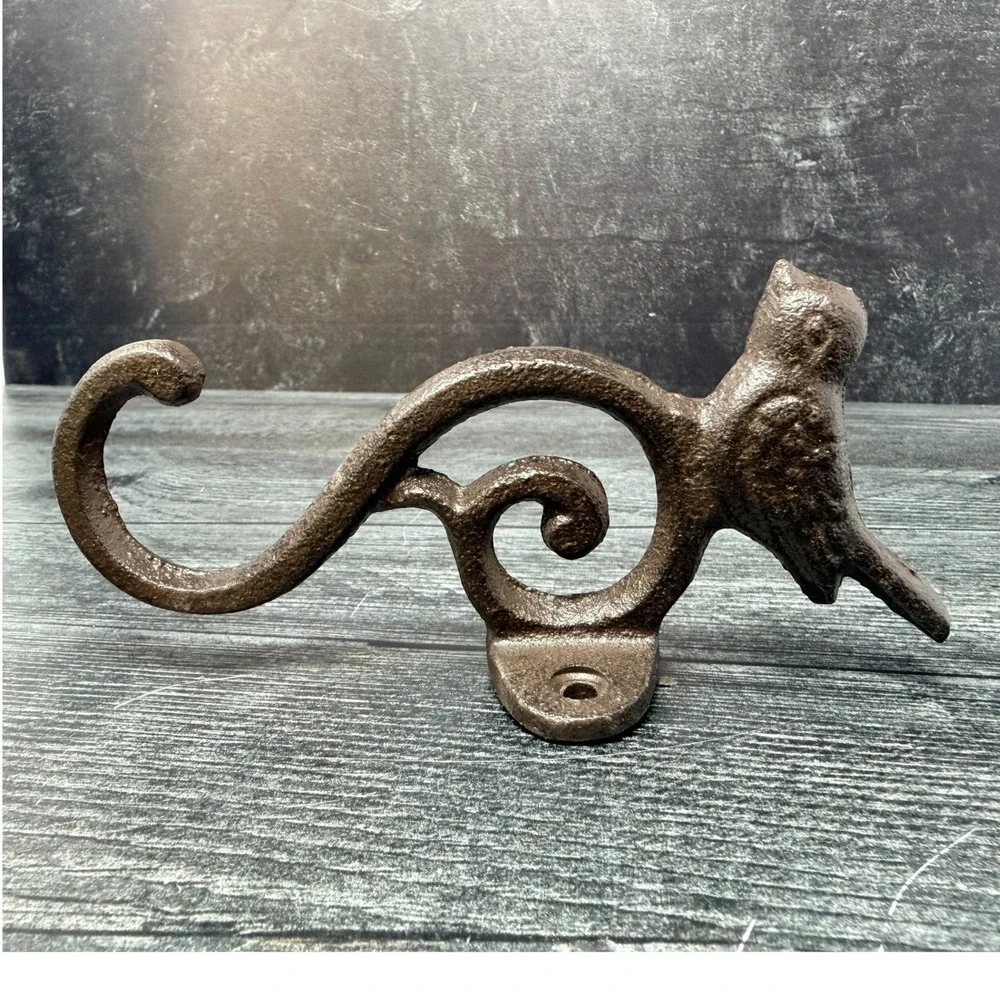 Cast Iron Perched Bird Scroll Wall Hook Rustic Farmhouse‎ Cottage Decor